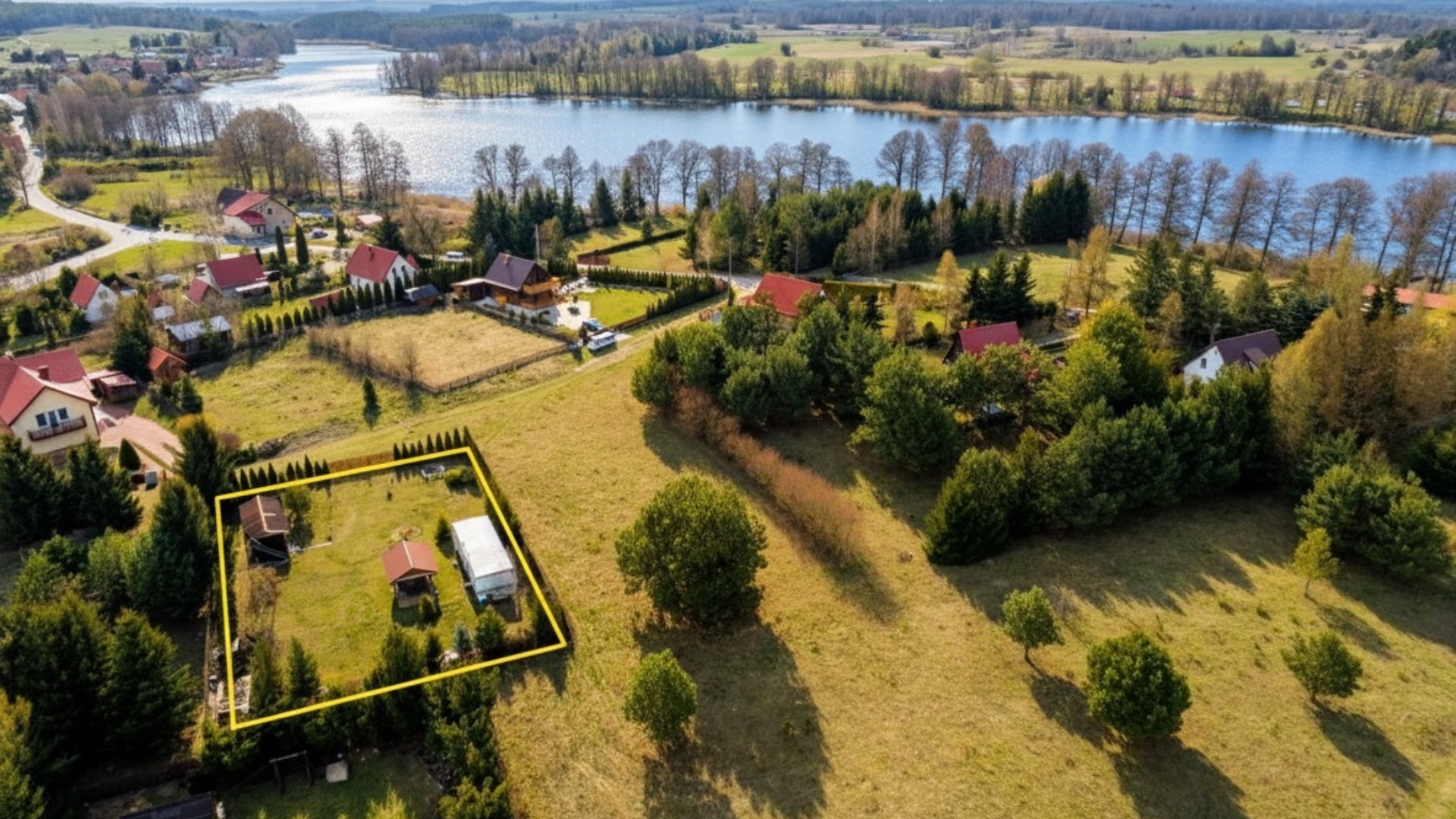 Działka na sprzedaż